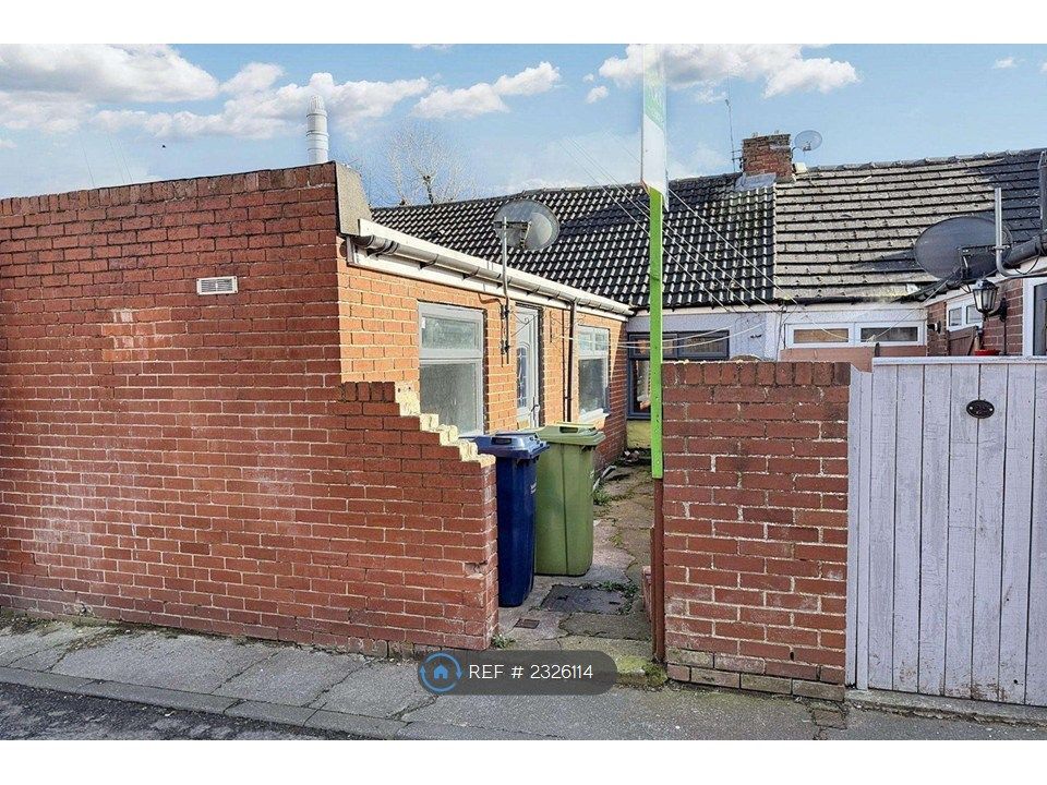 Property photo 1 of 17 Front