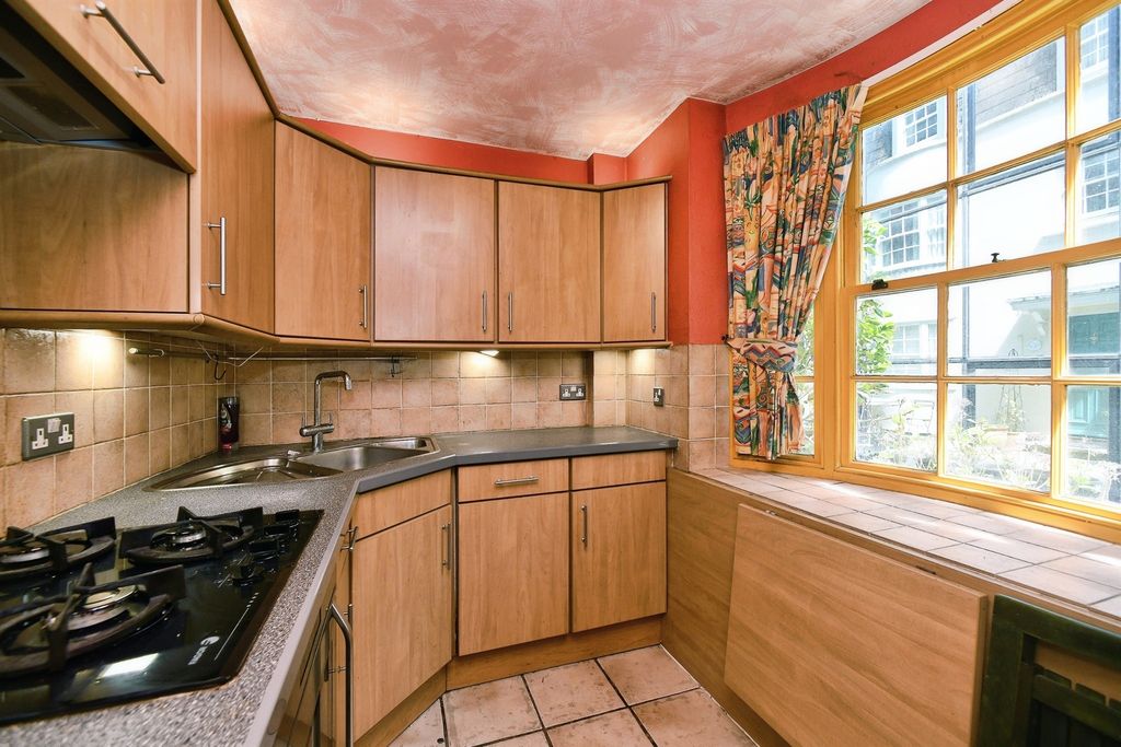 Property photo 3 of 16 Image