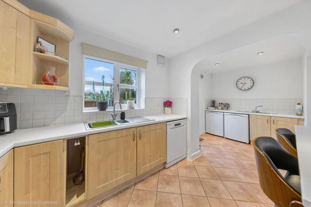 Property photo 3 of 24