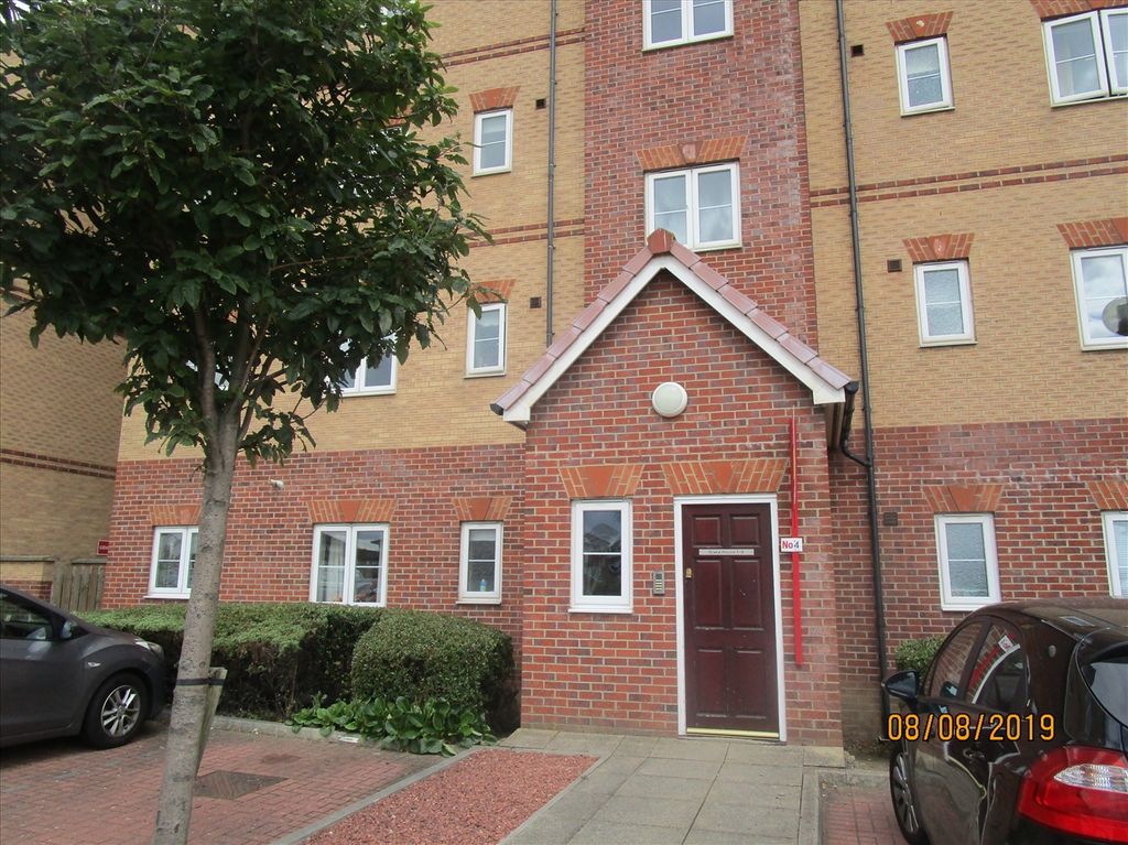 Property photo 1 of 8