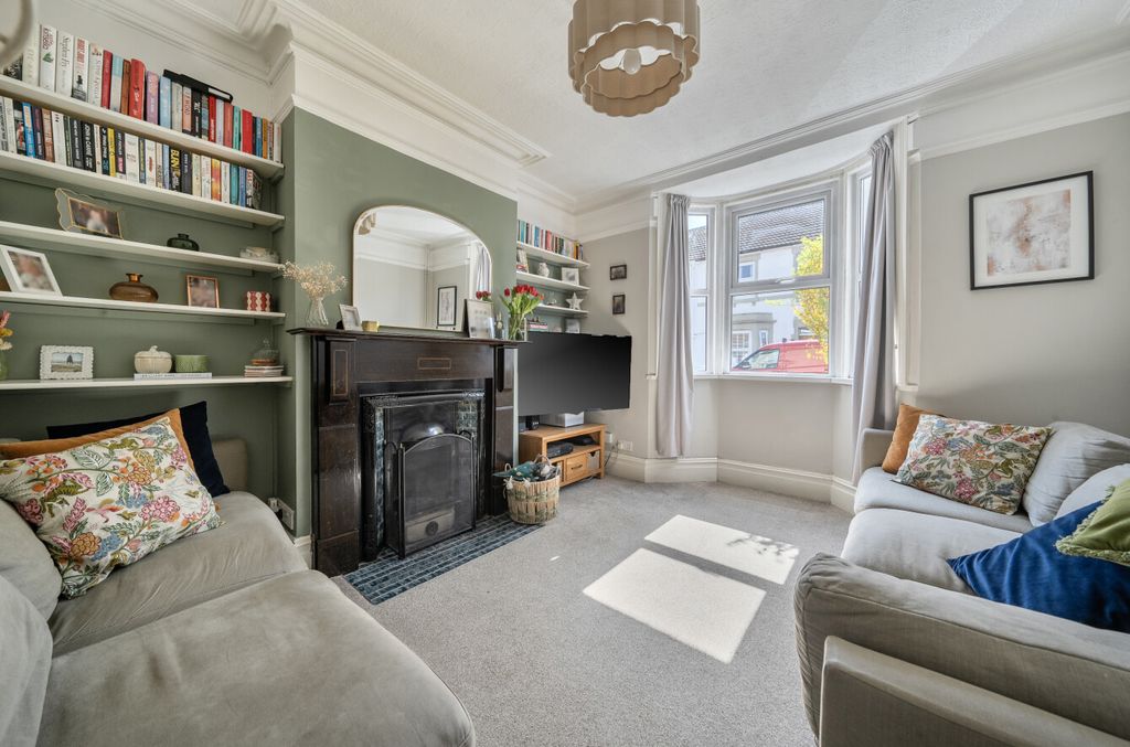 Property photo 2 of 21 1437527-3-69d65A4...