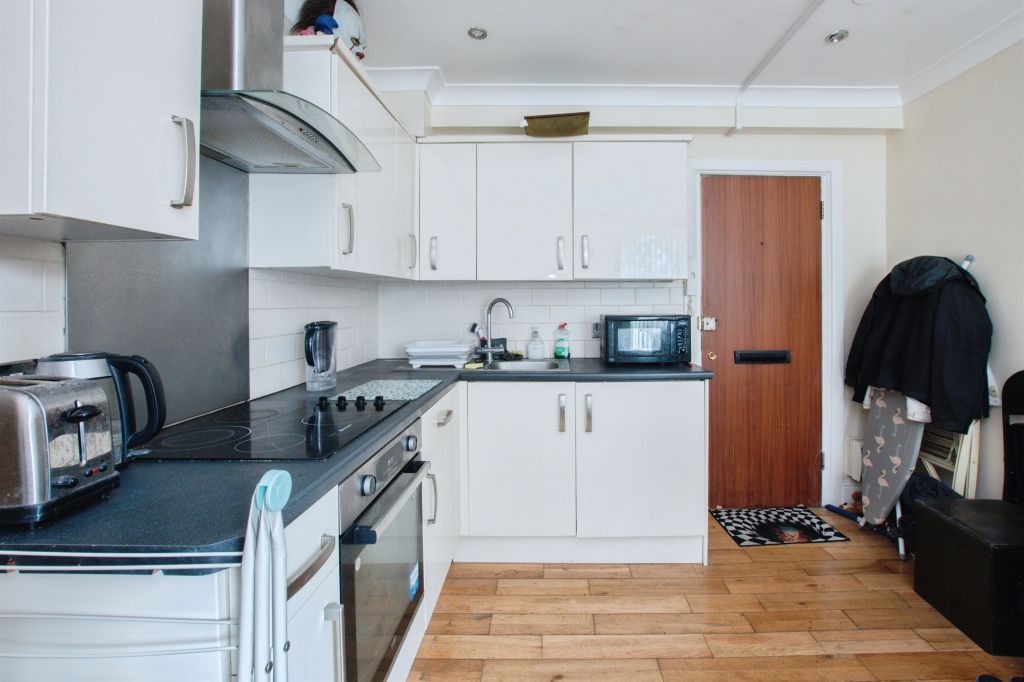 Property photo 3 of 14