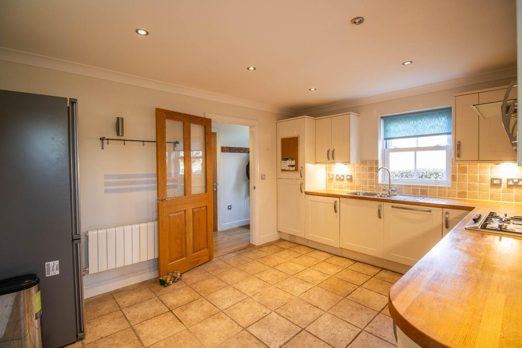 Property photo 3 of 21 Img_0035.Jpg