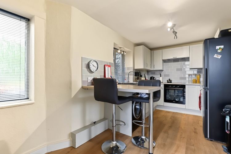 Property photo 2 of 9 338670