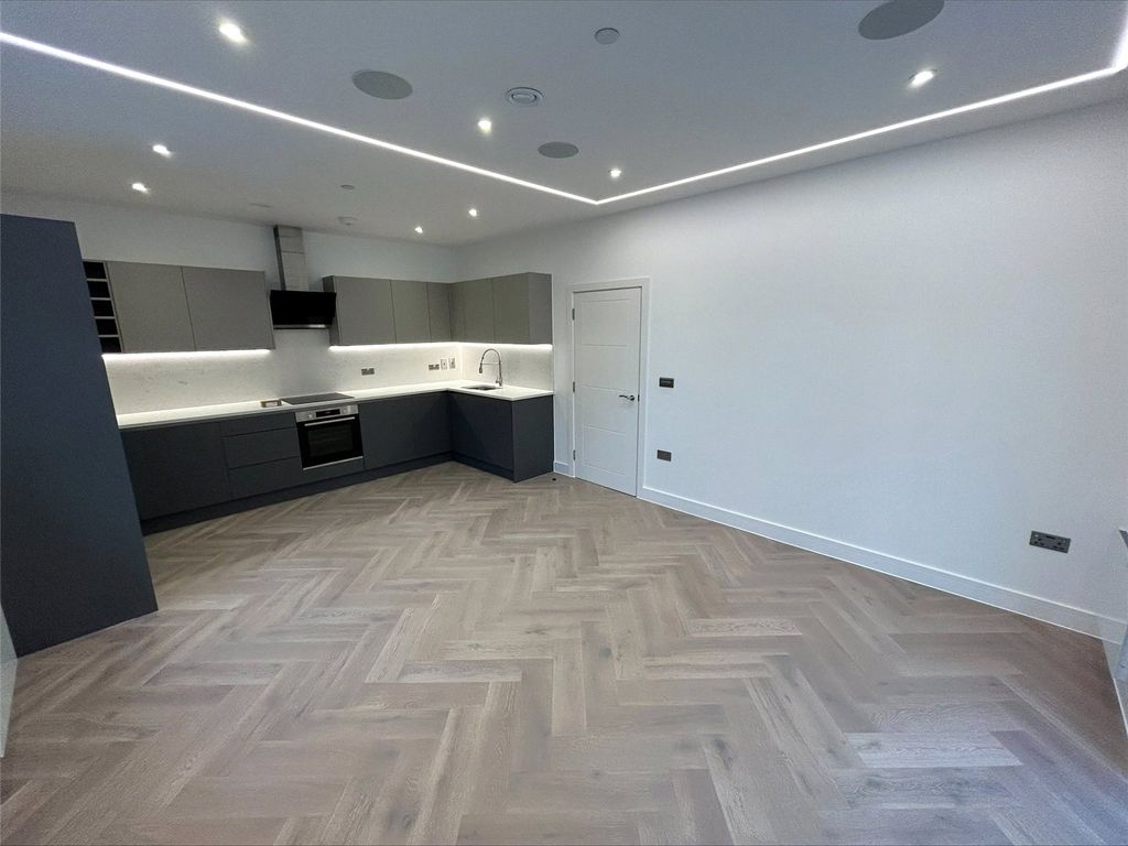 Property photo 1 of 16 Picture No. 13