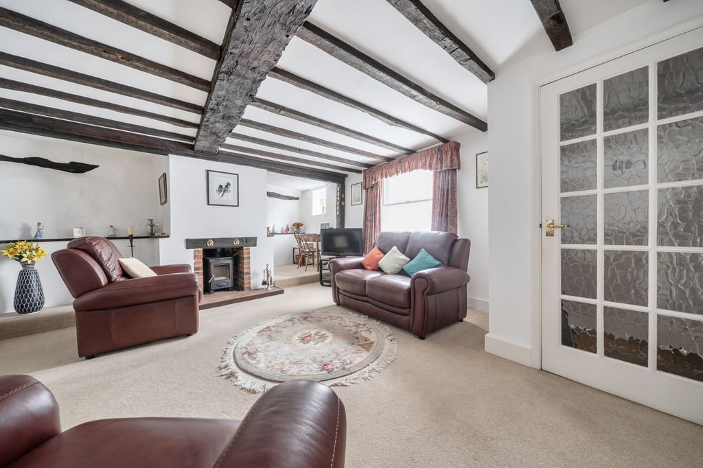 Property photo 2 of 8 Sitting Room