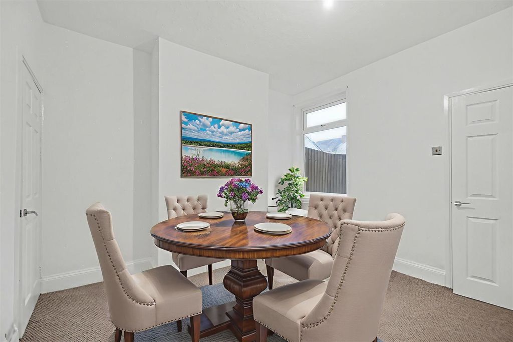 Property photo 3 of 20 Ai Dining Room.Jpeg