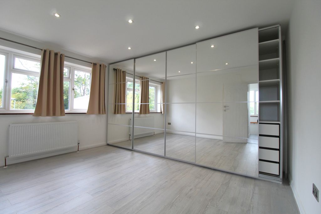 Property photo 3 of 13 3