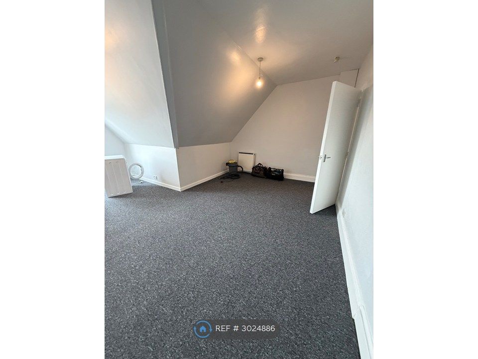 Property photo 3 of 25
