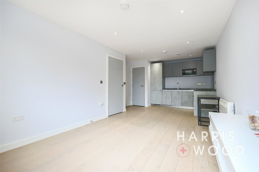 Property photo 2 of 13 Picture No. 23