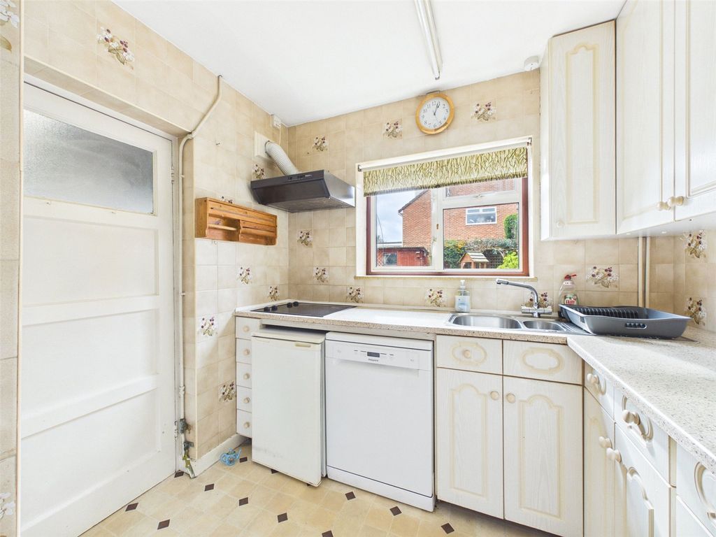 Property photo 3 of 16 Picture No. 10