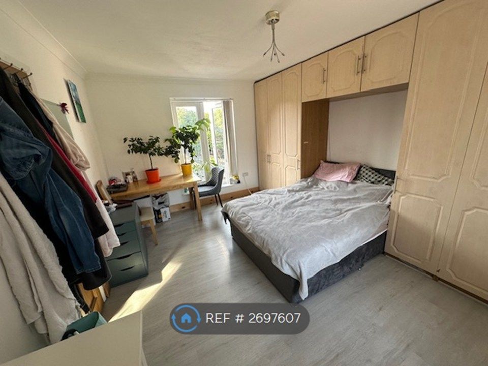 Property photo 3 of 11