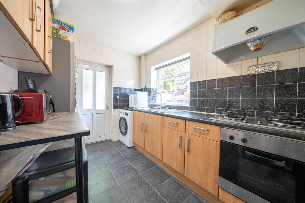 Property photo 3 of 17 Picture No. 12