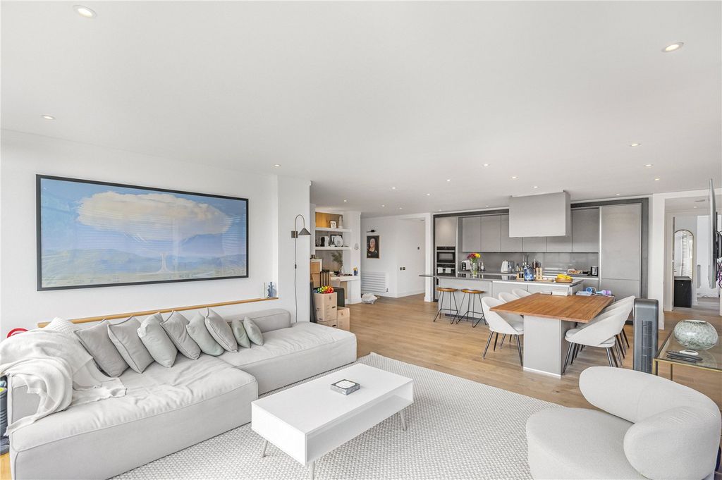 Property photo 1 of 17 Reception Room