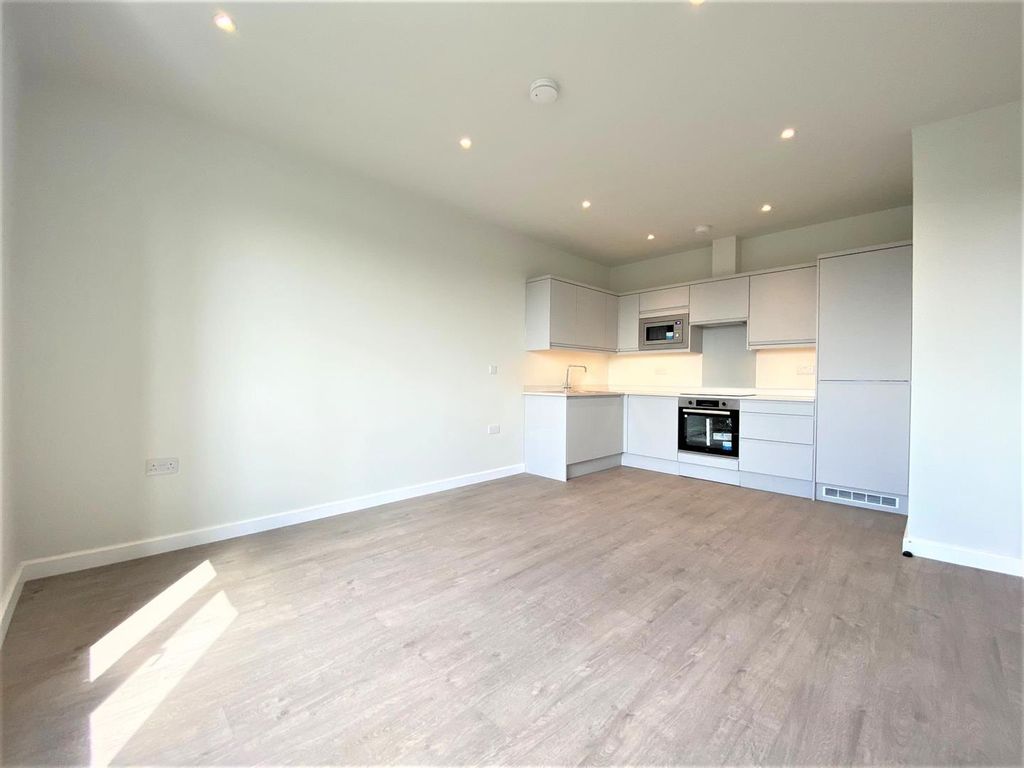 Property photo 3 of 10 Open Plan Shot