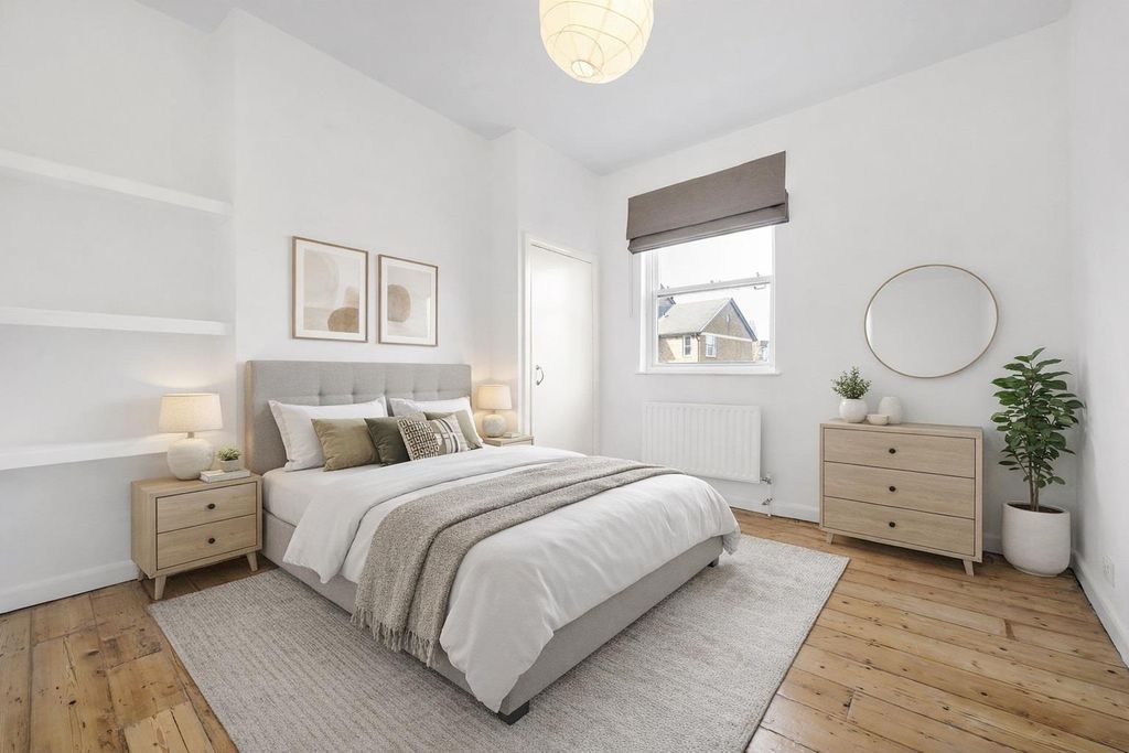 Property photo 3 of 8 Vs - Principal Bedroom.Jpg