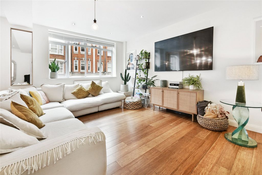 Property photo 1 of 14 Reception