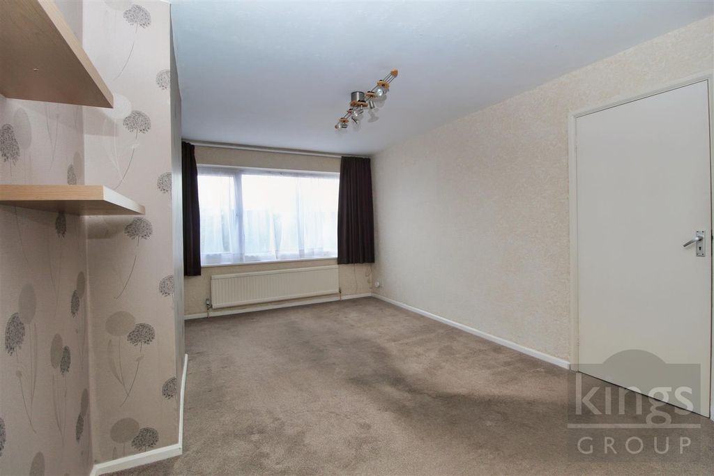 Property photo 3 of 14 Lounge / Diner