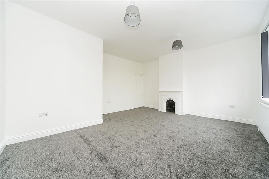 Property photo 3 of 10 1B429A28-35Bc-Ed11-83Fe-00224801Ab59.Jpg