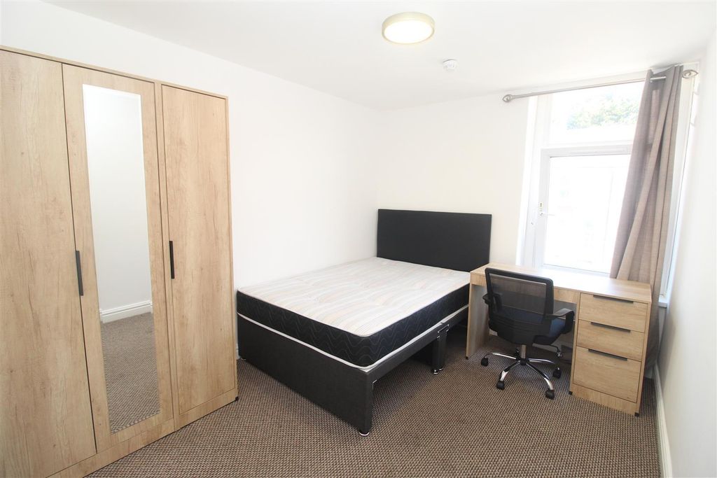 Property photo 1 of 17 Vr--63Hew0CD6Rrkhzaz0G.Jpg