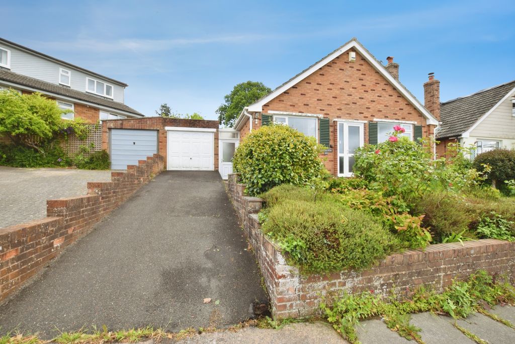 Property photo 1 of 9