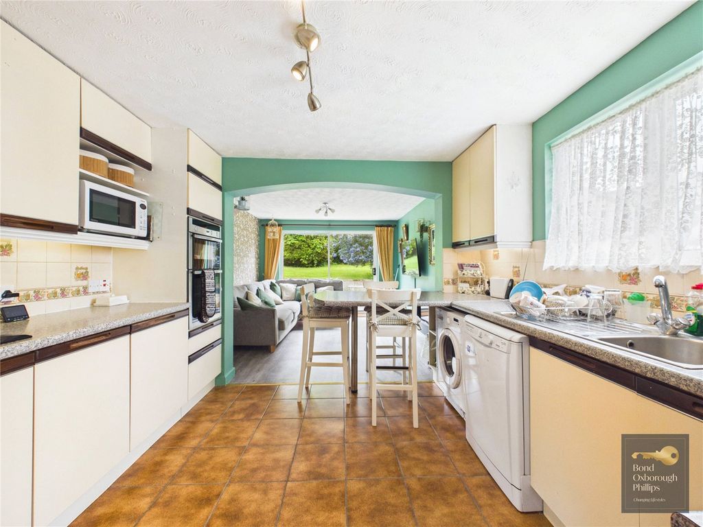 Property photo 2 of 22 Picture No. 19