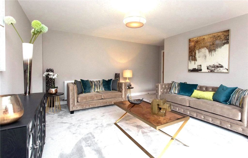 Property photo 2 of 19 Picture No. 32