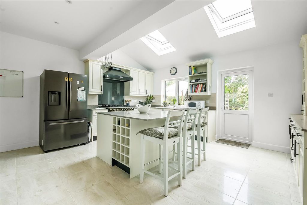 Property photo 1 of 43 10-Manor-Road-29.Jpg