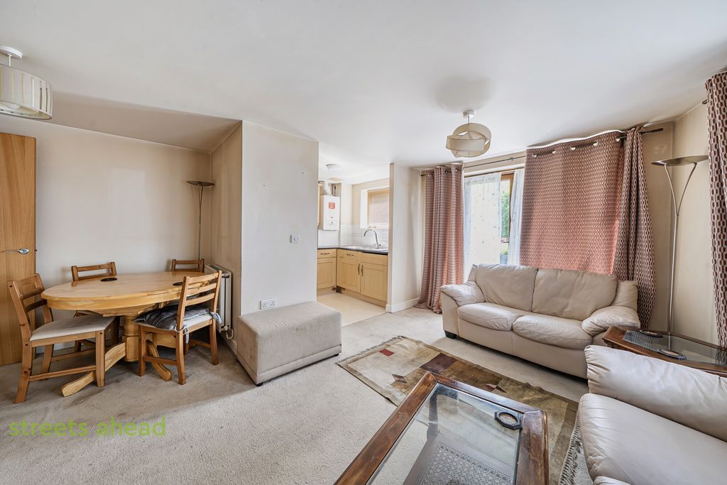 Property photo 1 of 15 4Aa56d88-399E-49B...