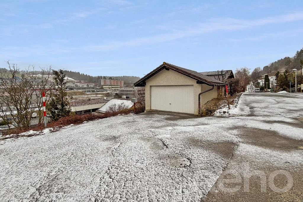 Property photo 3 of 12