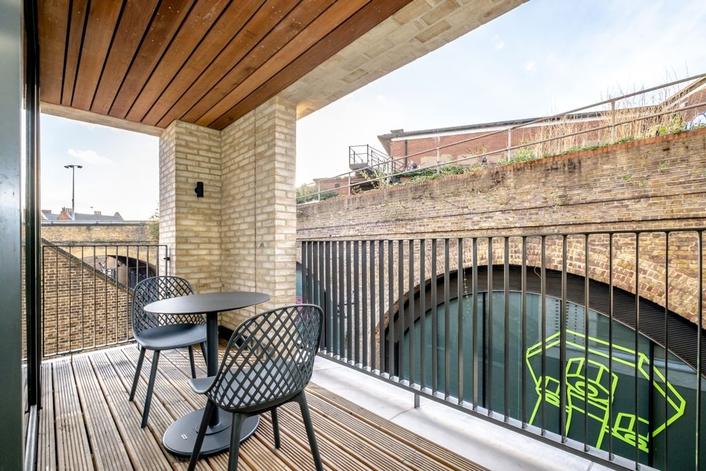 Property photo 3 of 12 Balcony 2