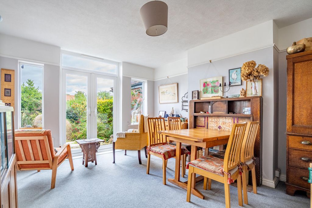 Property photo 3 of 19 Dining Room