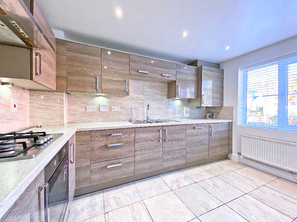 Property photo 2 of 14 2