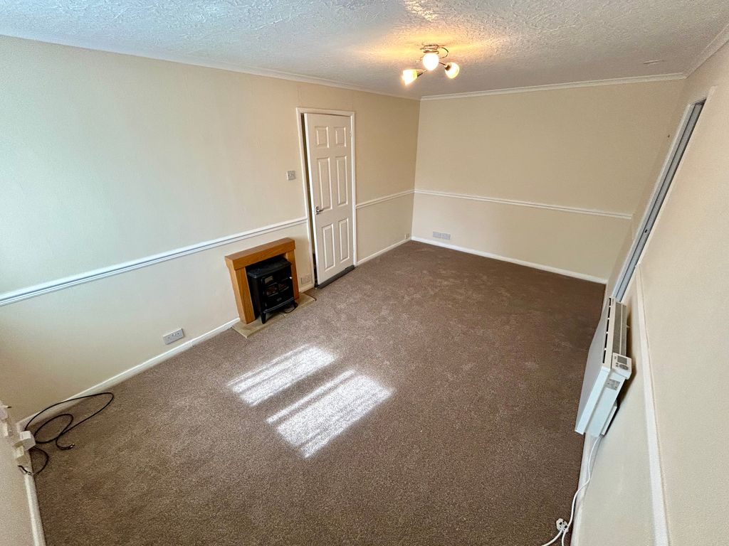 Property photo 2 of 17 Image