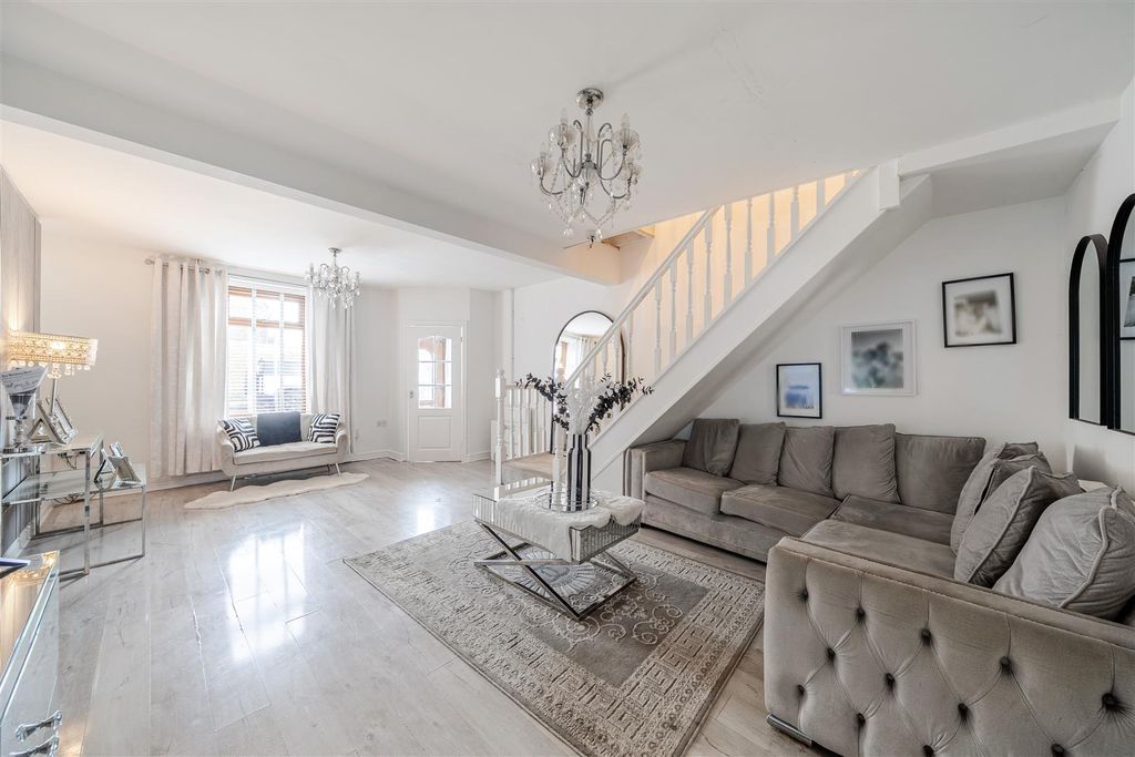 Property photo 2 of 25 1513353-13-1A047B6F9E06B.Jpg