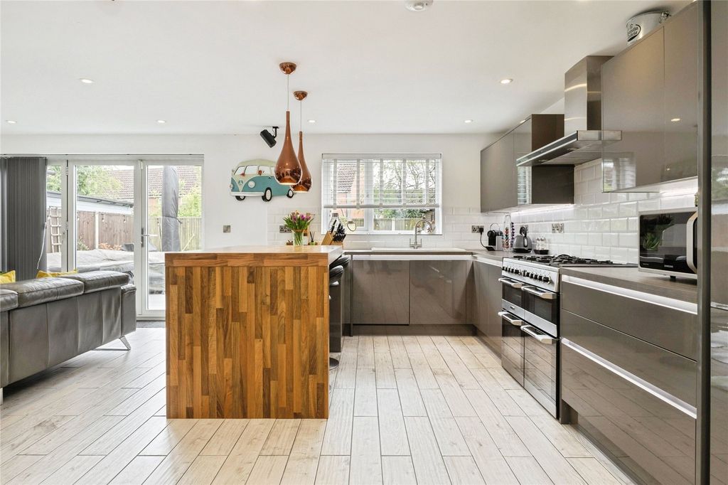 Property photo 3 of 18 Picture No. 29