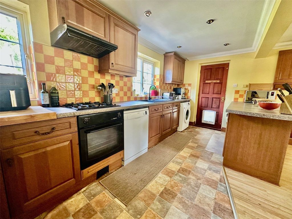 Property photo 3 of 16 Picture No. 33