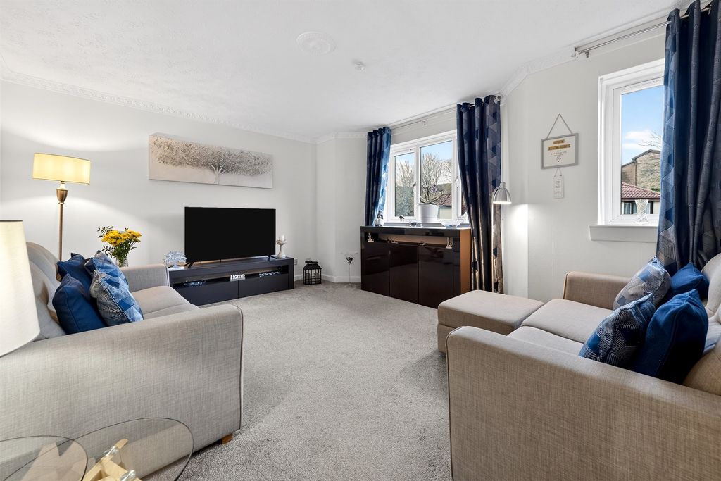 Property photo 2 of 15