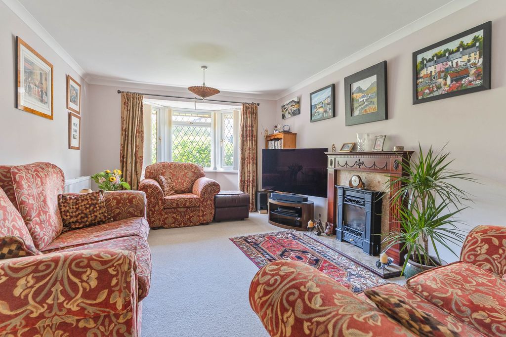 Property photo 3 of 35