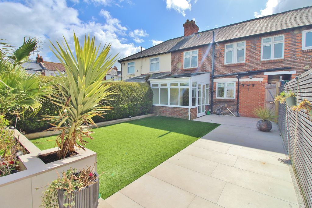 Property photo 3 of 26