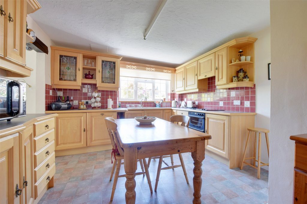 Property photo 3 of 19 Picture No. 23