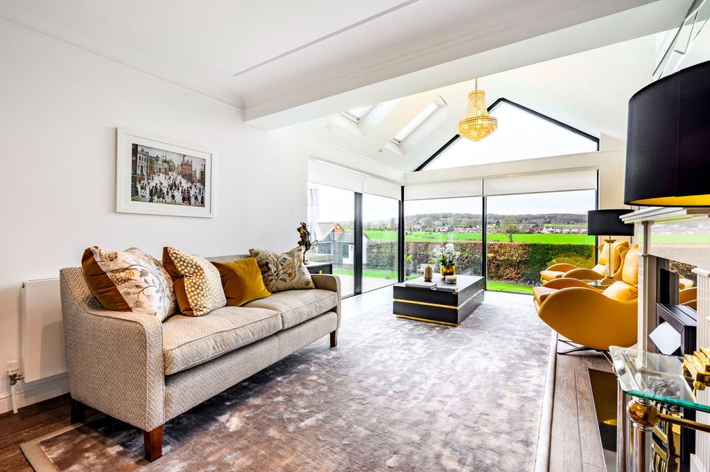 Property photo 3 of 40