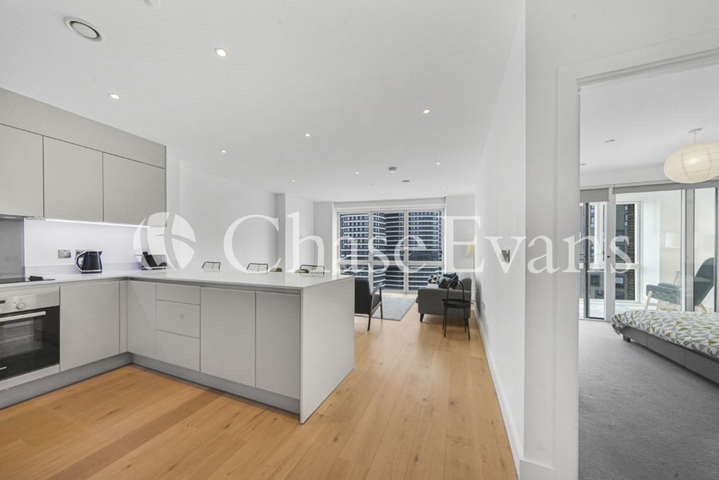 Property photo 3 of 16 Kitchen