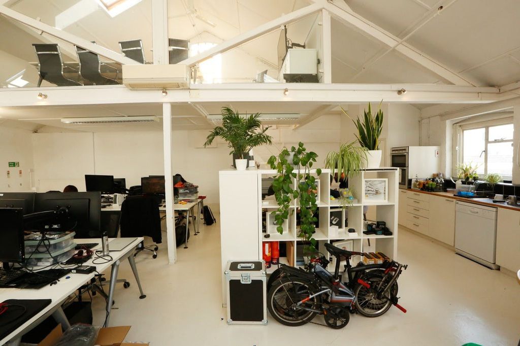 Property photo 2 of 6 Elffmd.Jpg