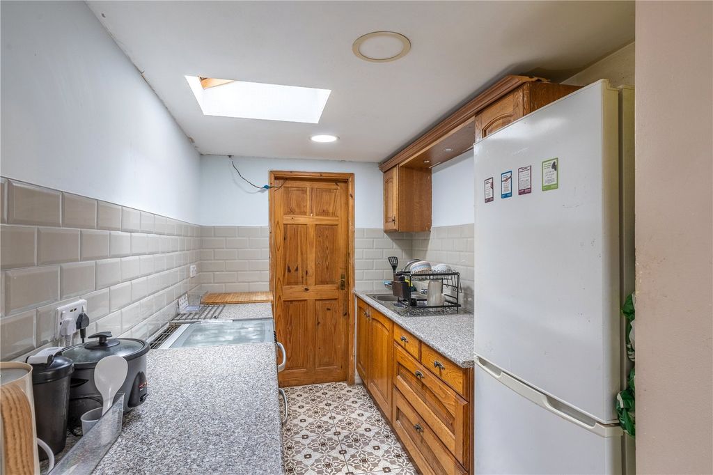 Property photo 2 of 29 Picture No. 32