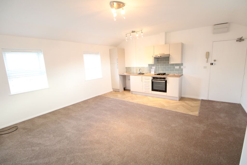 Property photo 3 of 5 Img_9240