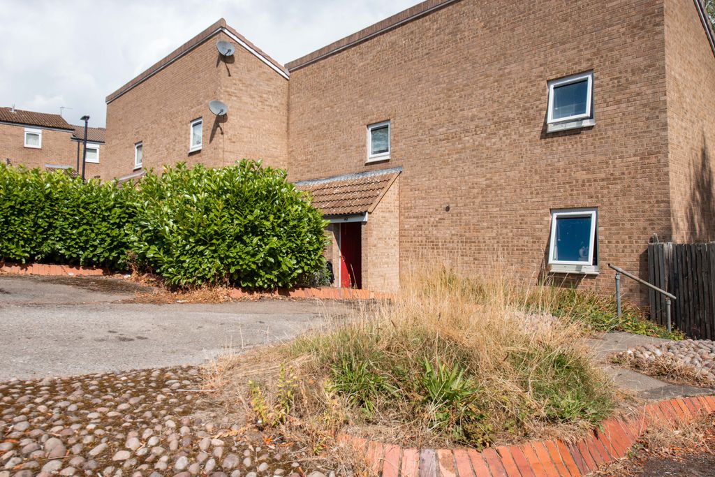 Property photo 1 of 24