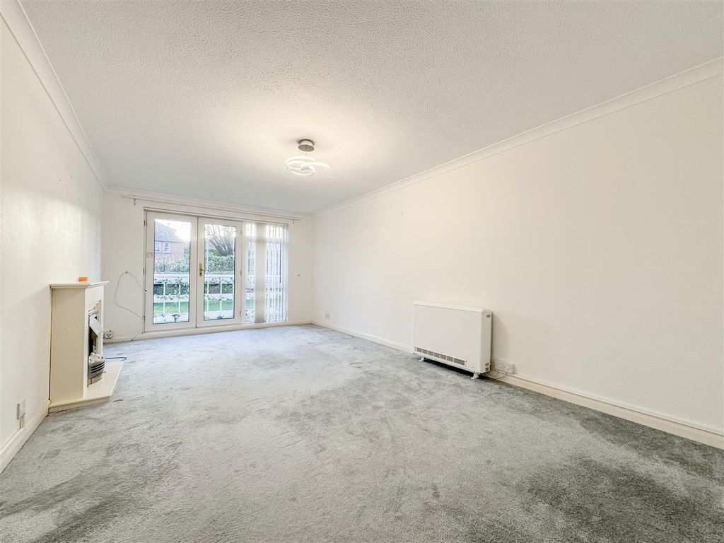 Property photo 2 of 22