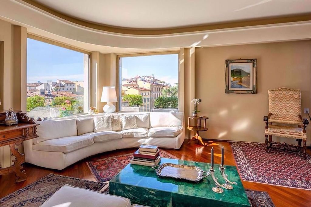 Property photo 1 of 12 Prestigious Panoramic Penthouse With A 40 Sqm Habitable Terrace In The Heart Of Florence