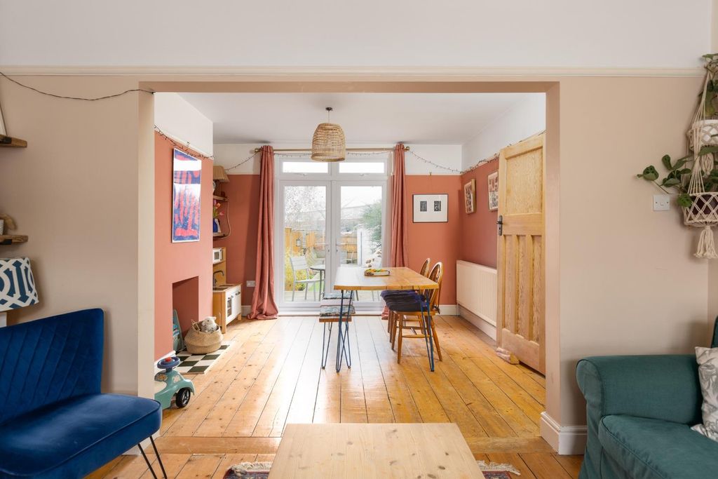 Property photo 1 of 26 40 Dominion Road, S16--24.Jpg